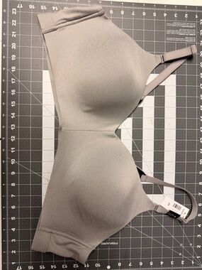 NWT Torrid Wire-Free Lined Pullover Bra in Light Gray